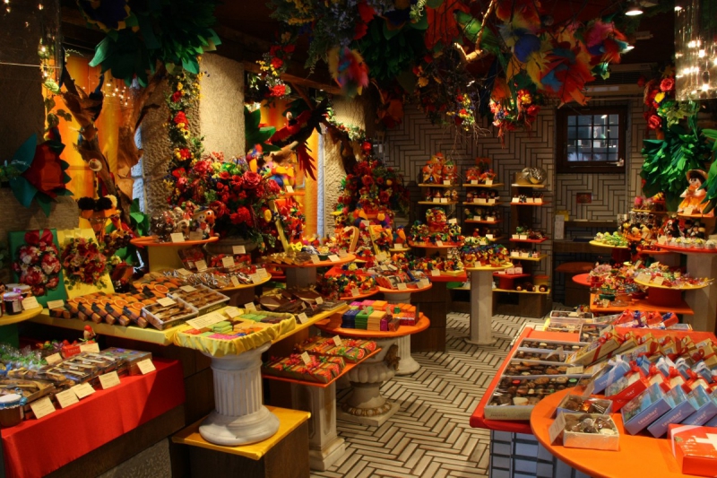 vente-BELVEDERE-min_candy_store_chocolate_shop_chocolate_switzerland-393515